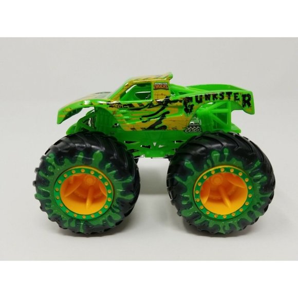 Hot Wheels Other - 2021 Hot Wheels Monster Trucks GUNKSTER 1:64 Demolition Doubles Mattel (ne17)